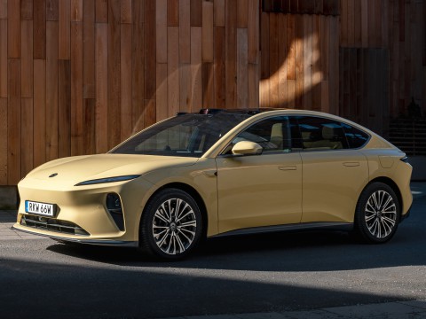 NIO ET5